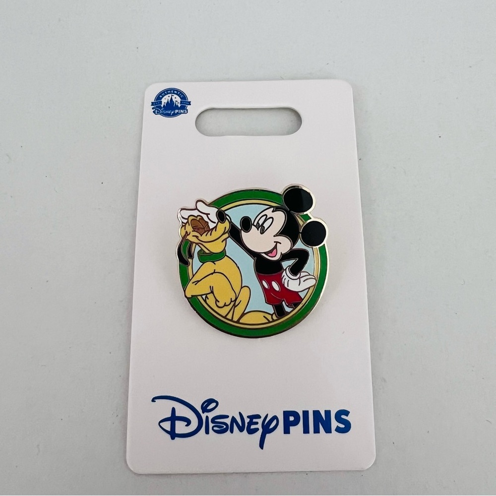 Disney Mickey Mouse and Pluto Pin